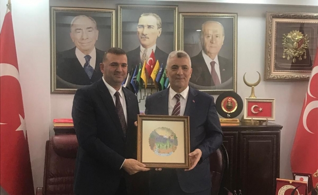 Ticaret Bakanı Ömer Bolat, MHP İl Başkanlığı'nı Ziyaret Etti